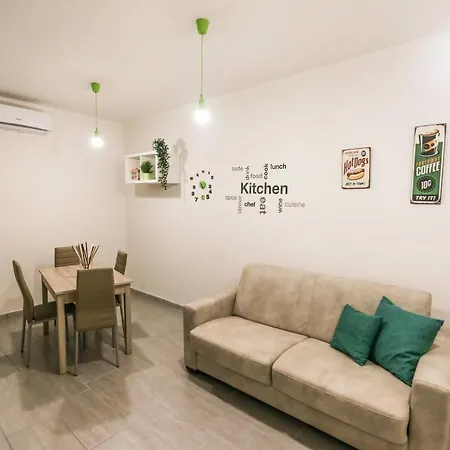 Habitat: Luxury Centro Apartment